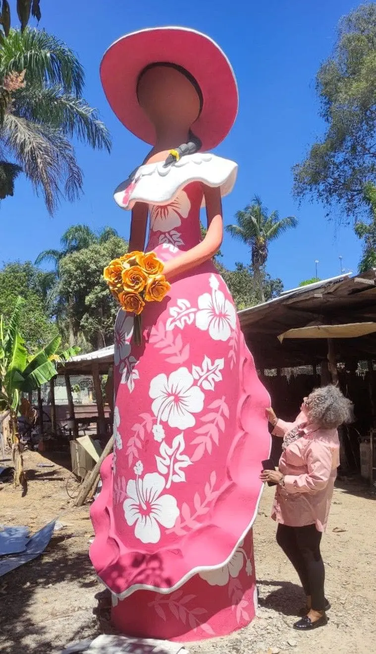 monumento a la muneca sin rostro | NOTICIARIO RD