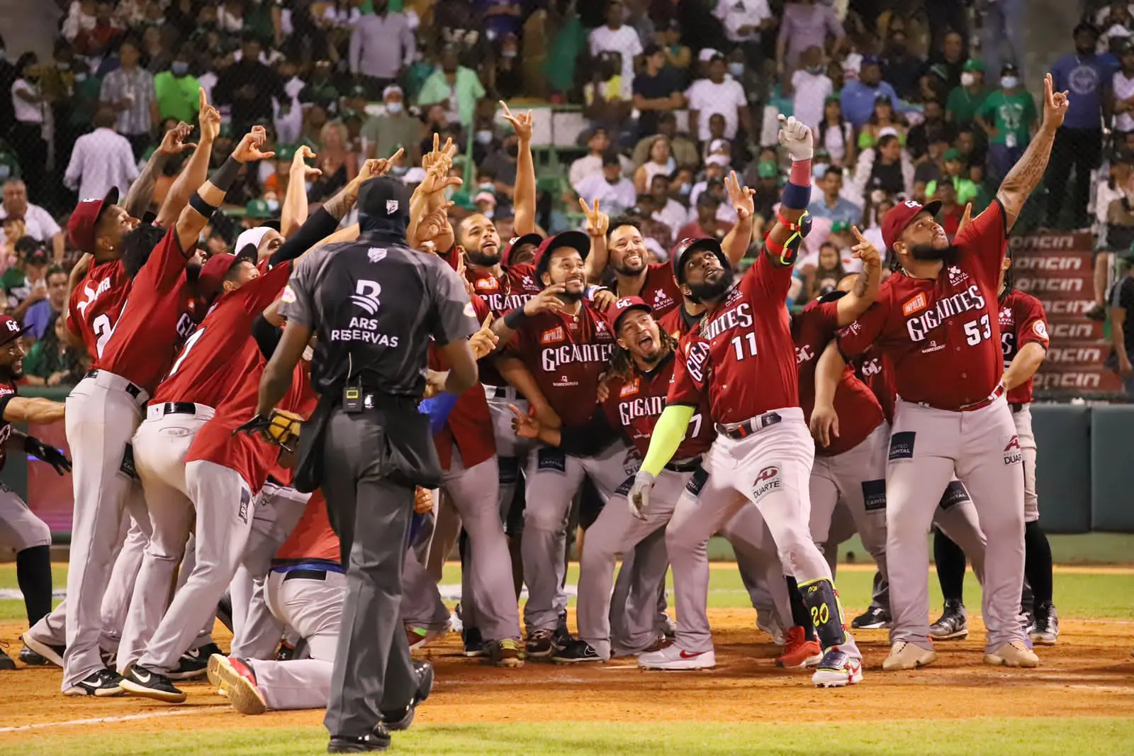 439d82e7-lidom | NOTICIARIO RD Jugadores del equipo Gigantes del Cibao en el 2022. Foto por colimdo.org