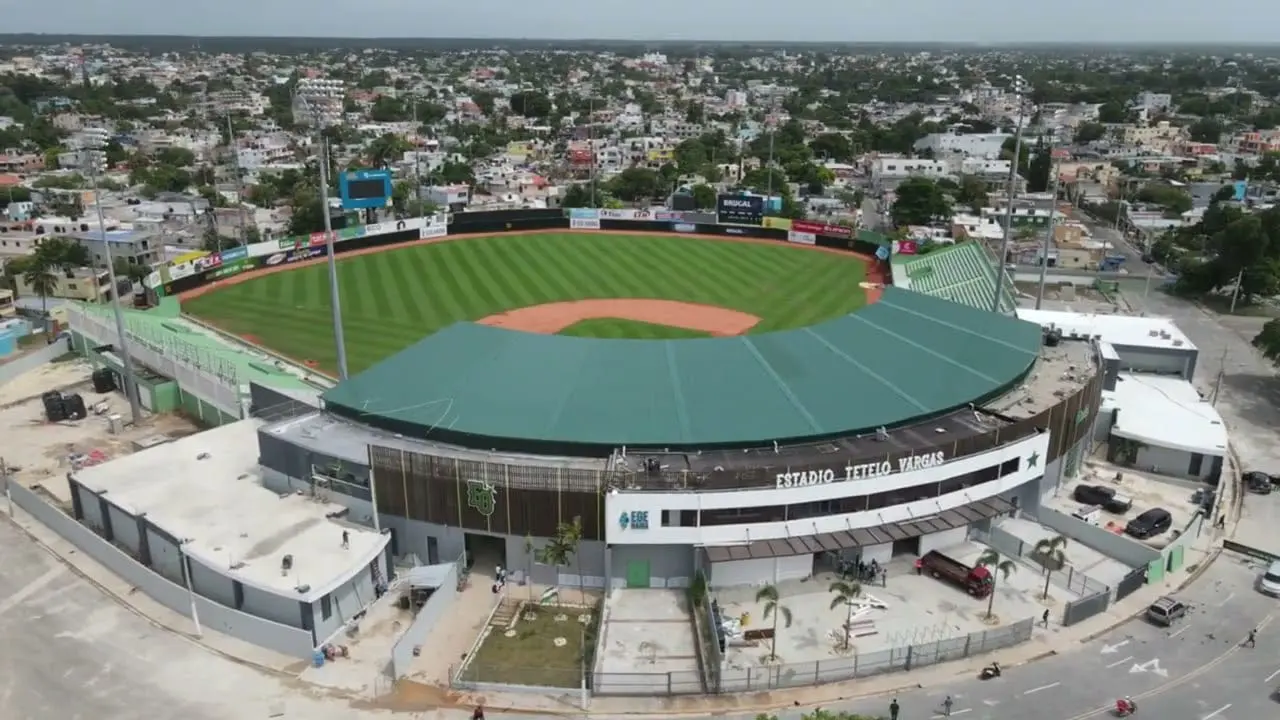 Estadio Tetelo Vargas. Foto por Miguel García . | NOTICIARIO RD Estadio Tetelo Vargas. Foto por Miguel García .