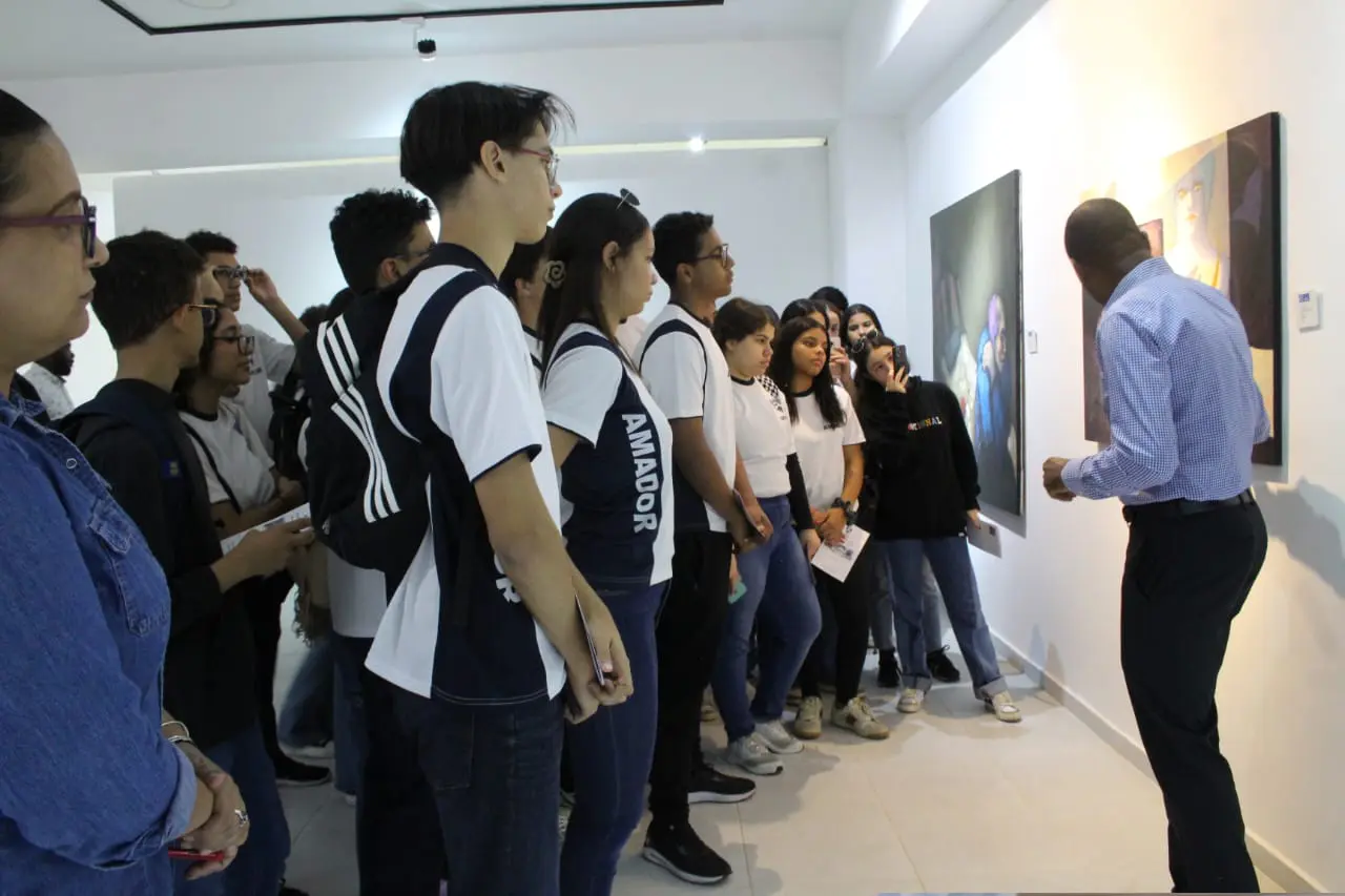 487320356_3937490759795712_2724087733134327037_n | NOTICIARIO RD Estudiantes visitando el Museo de Cándido Bidó en Bonao, provincia Monseñor Nouel. Foto por Plaza De La Cultura de Bonao