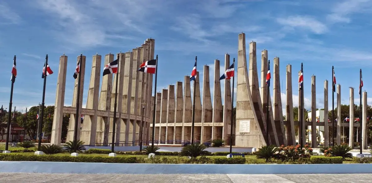 El Monumento a los Constituyentes en la provincia San Cristóbal. Foto por hoy.com.do