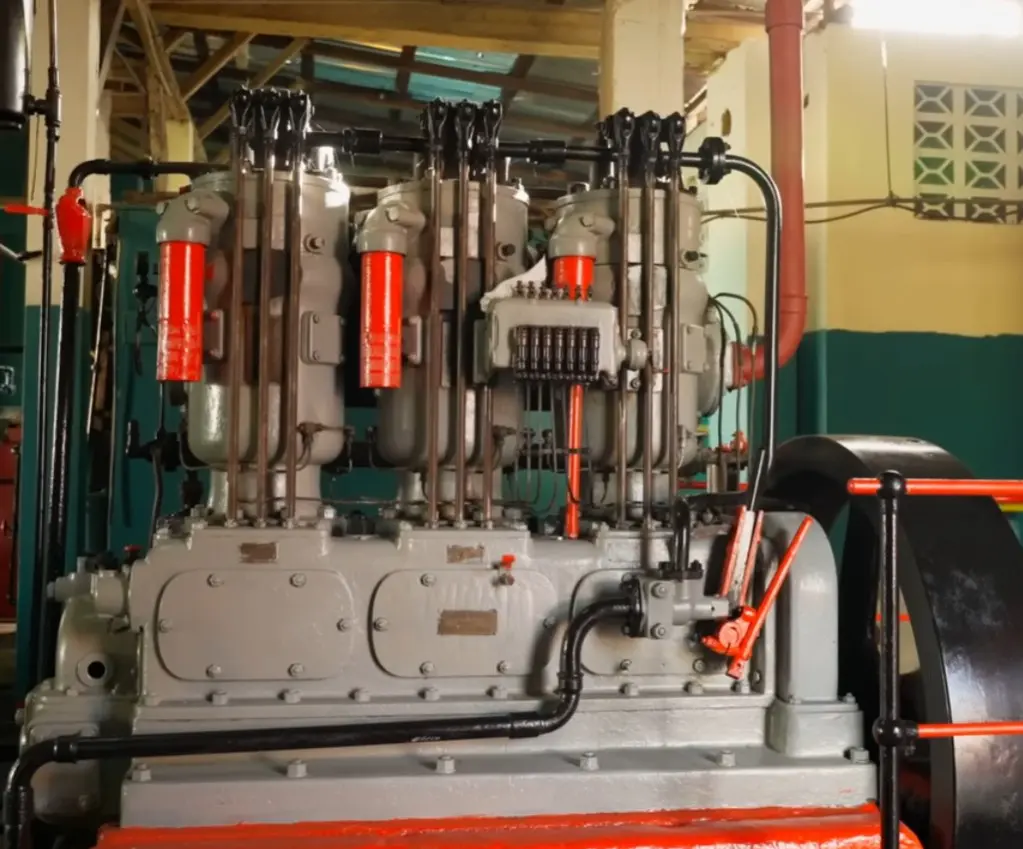 Maquinaria al interior de la fábrica del Mabí Seibano. Cortesía de Andariero DO