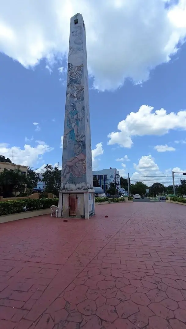 El Obelisco de La Romana. Cortesía de wanderlog.