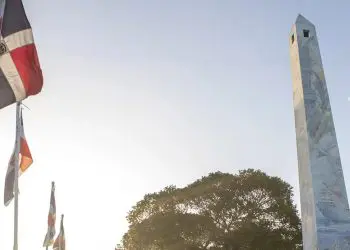 El Obelisco de La Romana. Cortesía de Expedia. | NOTICIARIO RD El Obelisco de La Romana. Cortesía de Expedia.