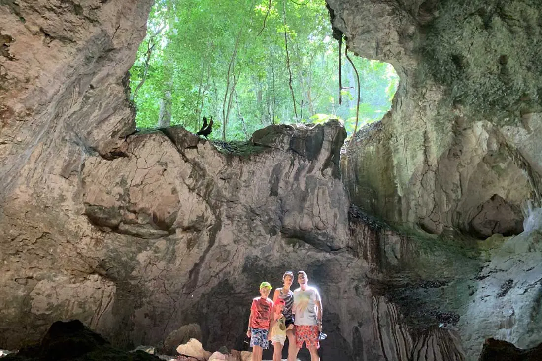 los-haitises-6 | NOTICIARIO RD Cueva en Los Haitises en Samaná. Foto por flora-tours.com