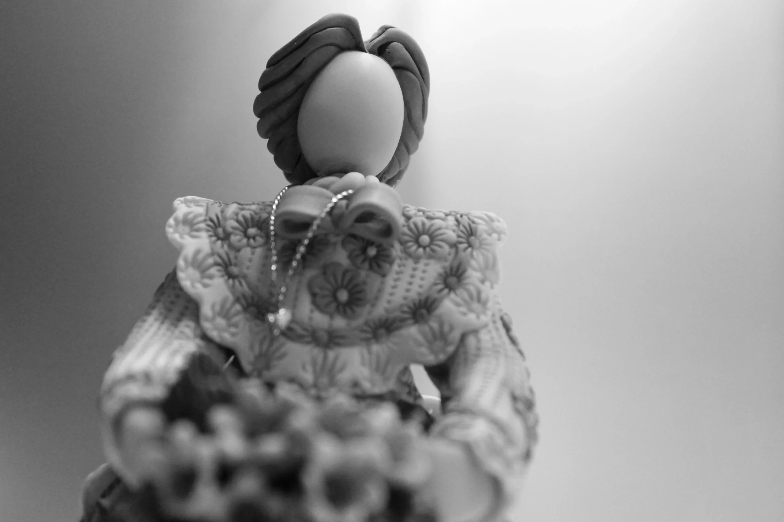 Foto de una muñeca sin rostro de República Dominicana. Autor: Annehbird Fuente: Wikimedia Commons Licencia: CC BY-SA 4.0