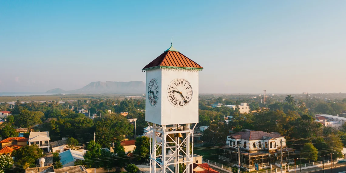 El Reloj de Montecristi Foto por Asael Peña on Unsplash