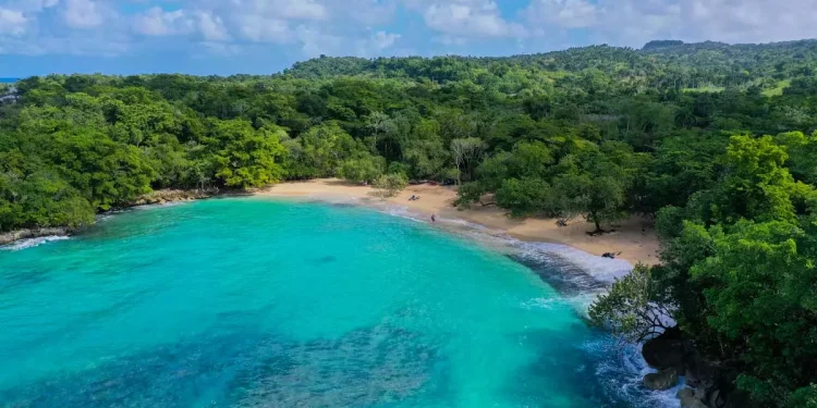 playa-caletón-rio-san-juan-mikkel-ulriksen | NOTICIARIO RD Playa Caletón beach in Río San Juan. Cortesía de Mikkel Ulriksen.