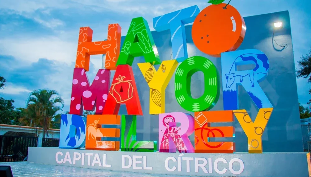 Entrada a Hato Mayor. Imagen por dr-local.fandom.com | NOTICIARIO RD Entrada a Hato Mayor. Imagen por dr-local.fandom.com