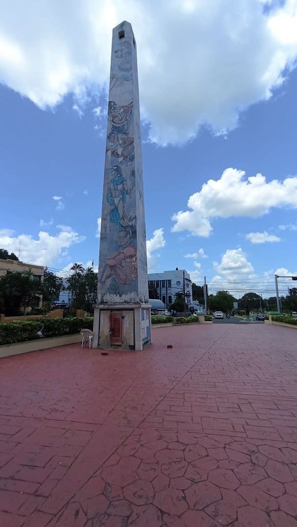 El Obelisco de La Romana. Cortesía de wanderlog.