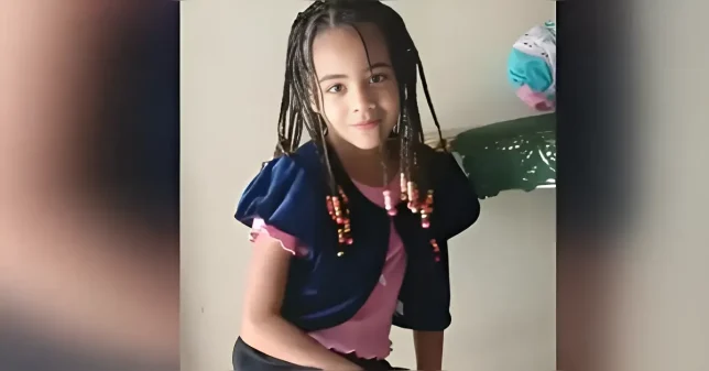 Familiares se desplazan frente a Hospital por caso de Aurora Suárez