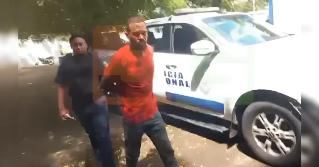 Apresan hombre tras incidente en Pueblo Nuevo