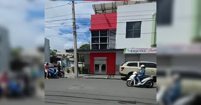 Denuncian incidente en supermercado La Esquina Famosa de La Vega