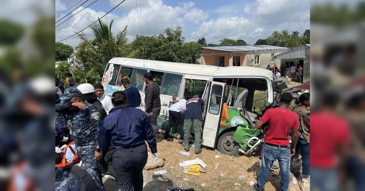 Bus veers onto dirt roadside with passengers and rescuers at the scene, debris scattered nearby under a cloudy sky.