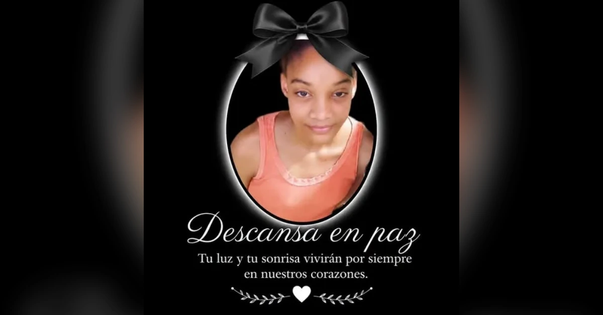 Memorial graphic with a girl's photo in an oval frame, black background, bow, and the Spanish rest-in-peace message.