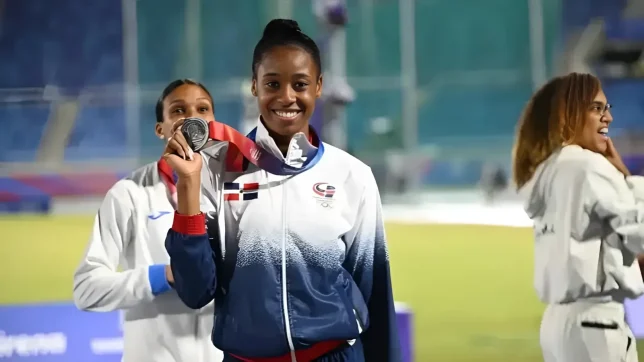 Evelina Minaya revela el significado dado a su medalla de plata