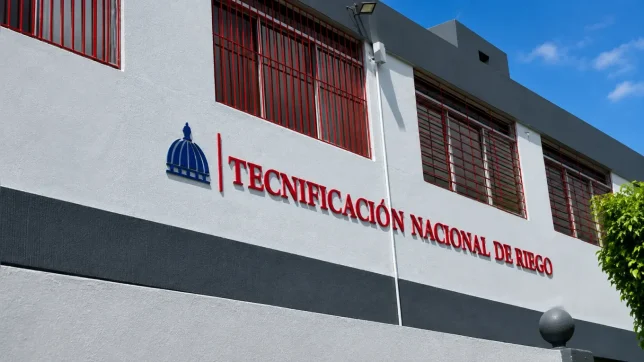 Gobierno entrega RD$21 millones para modernizar riego agrícola