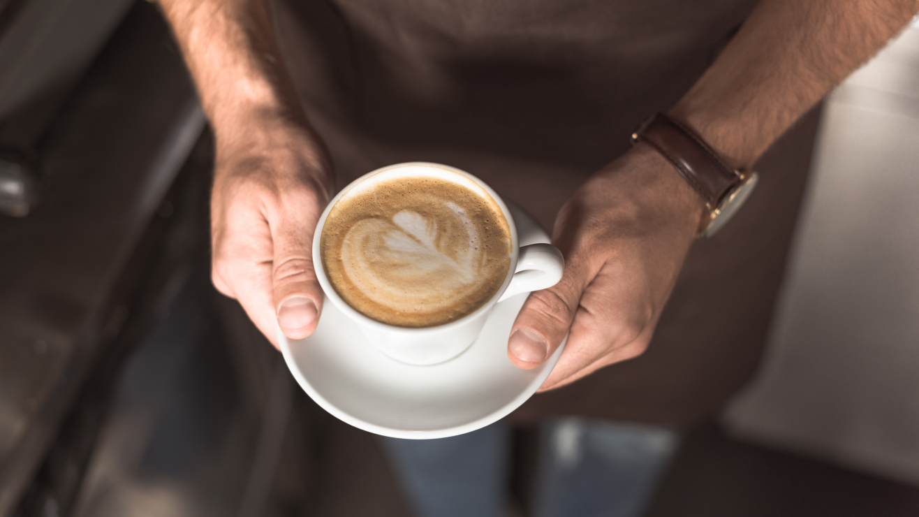 Café y digestión: alimentos que pueden causar molestias y cómo ajustar el consumo — portada