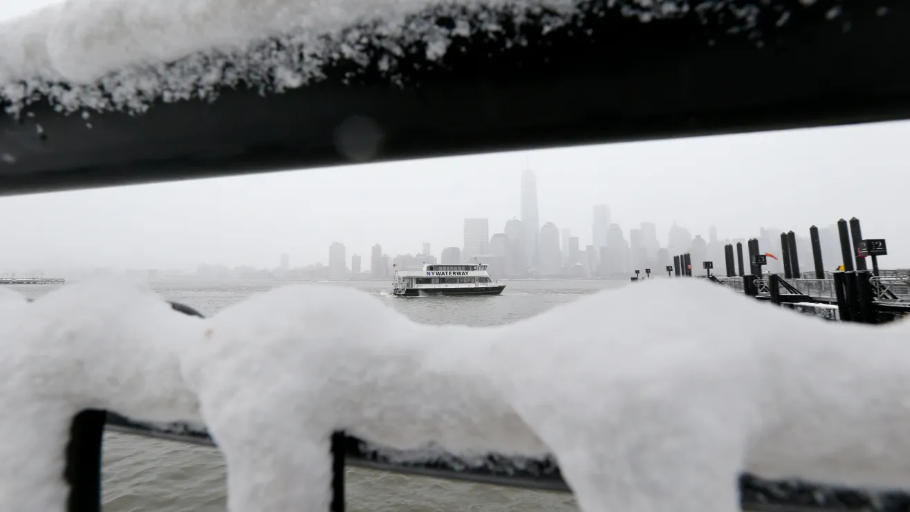 Ola invernal en Nueva York nevadas y tormentas que podrian dejar acumulados importantes en varias regiones del estado