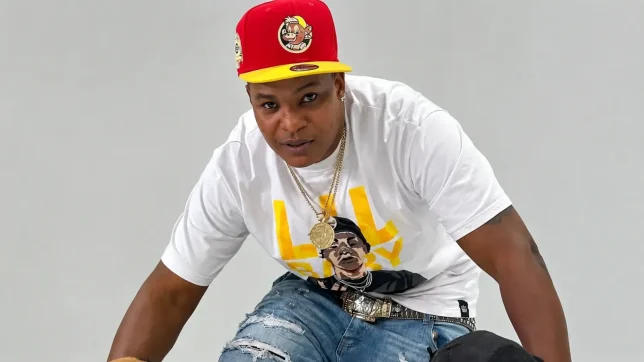Amigos de Diddy Glow lo recuerdan con versos en Boca Chica