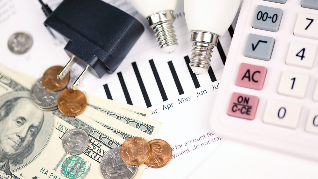 factura electrica pago 200 dolares arkansas shutterstock 1935885136 1
