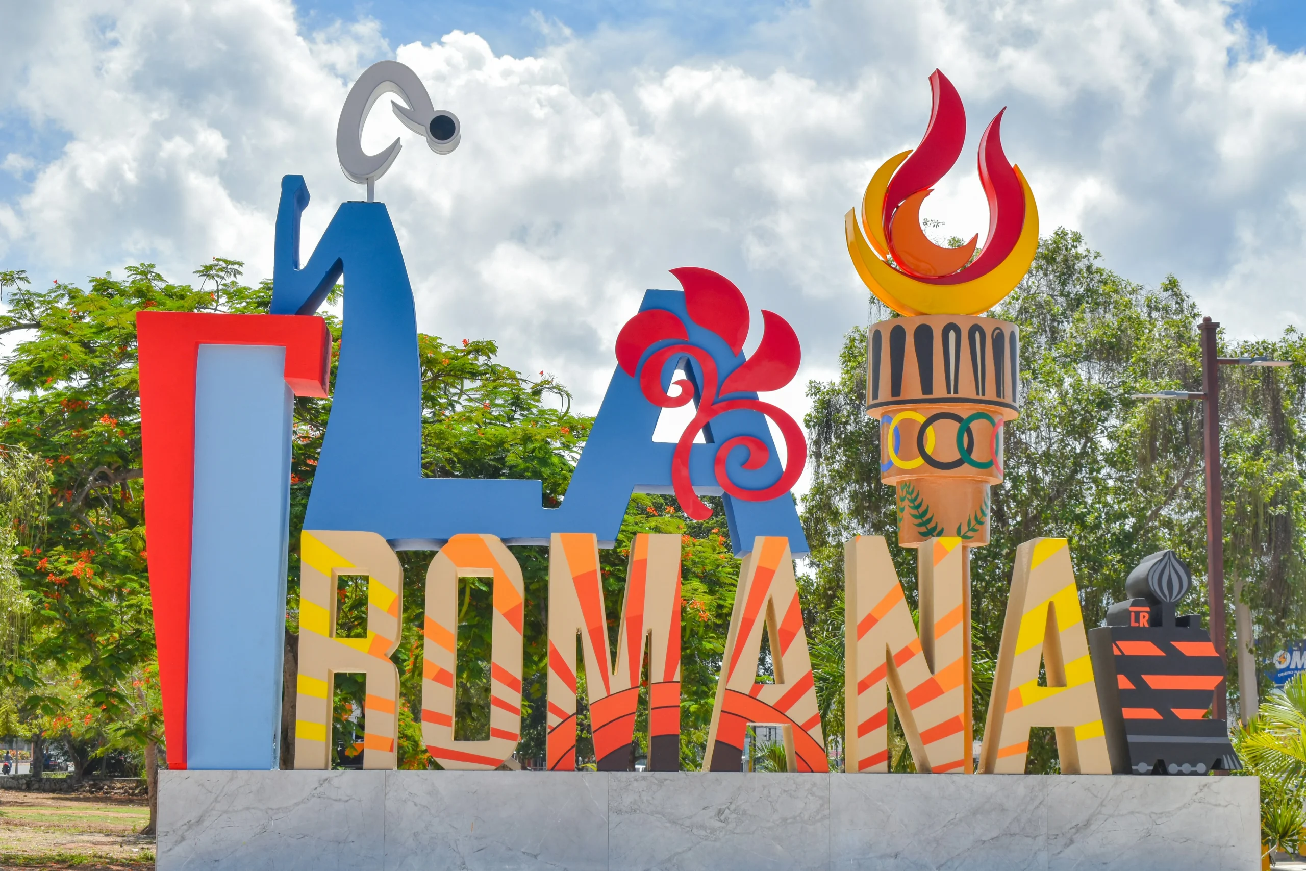 Viaje cultural y costero por La Romana — portada