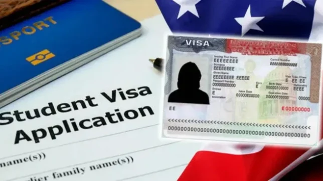 Juez frena norma de Trump sobre visas de estudiantes y periodistas